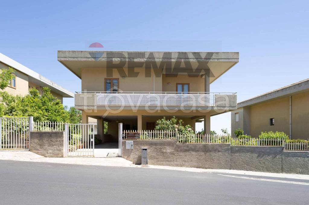 casa indipendente in vendita a Palazzolo Acreide