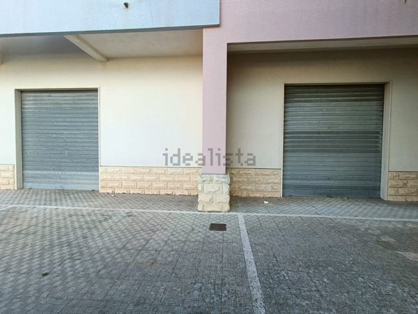 locale commerciale in vendita a Palazzolo Acreide
