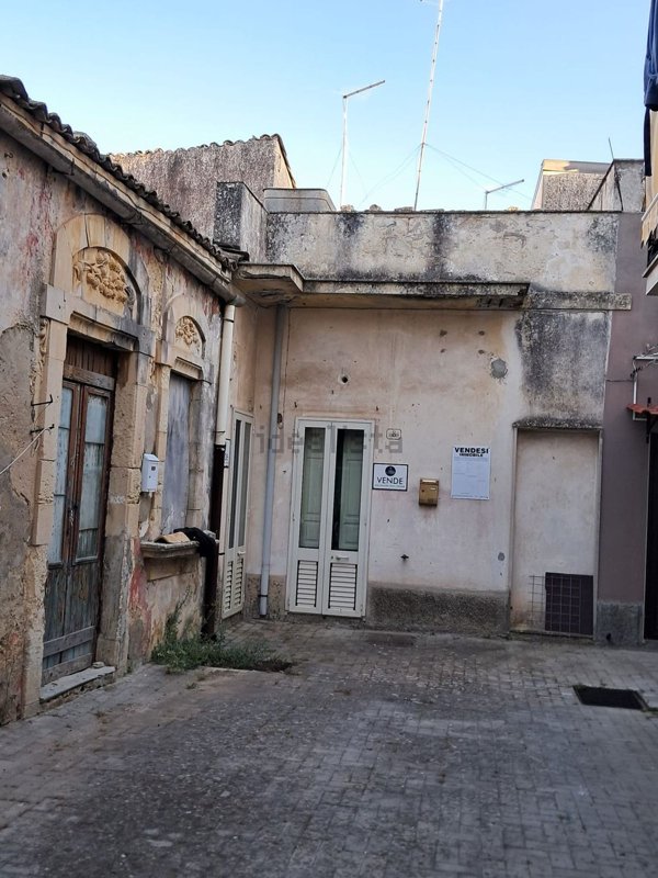 pentavano in vendita a Palazzolo Acreide