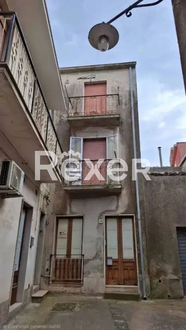 casa indipendente in vendita a Palazzolo Acreide
