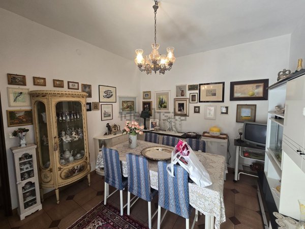 casa indipendente in vendita a Palazzolo Acreide