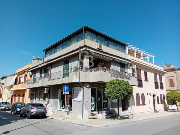 negozio in vendita a Rosolini