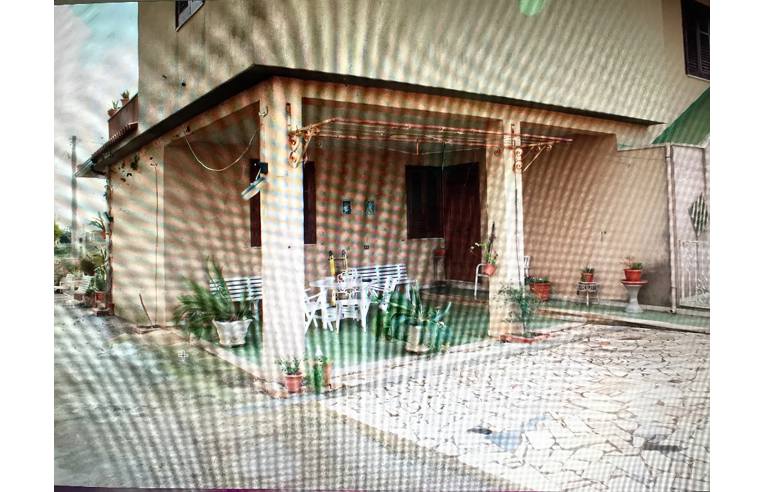 casa indipendente in vendita a Rosolini
