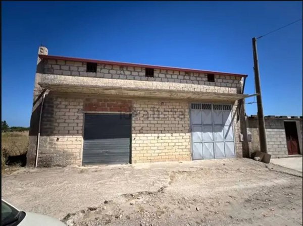 casa indipendente in vendita a Rosolini