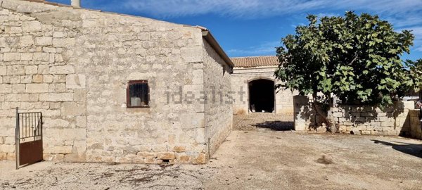 quadrivano in vendita a Rosolini