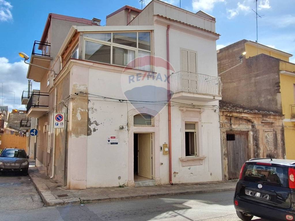 casa indipendente in vendita a Rosolini