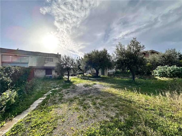 locale di sgombero in vendita a Rosolini