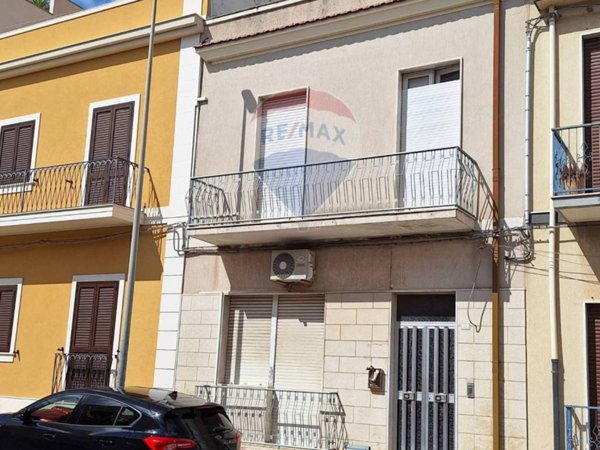 casa indipendente in vendita a Rosolini