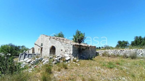 casa indipendente in vendita a Rosolini