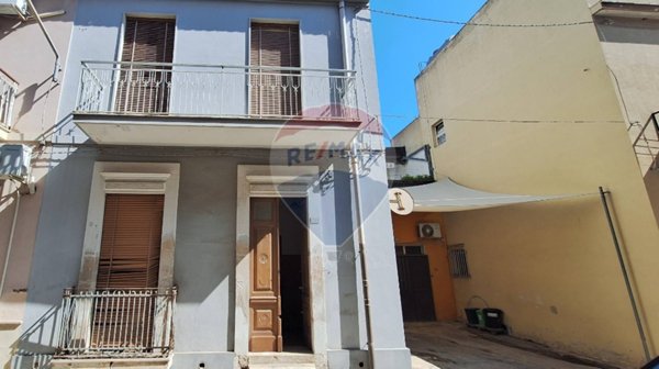 casa indipendente in vendita a Rosolini