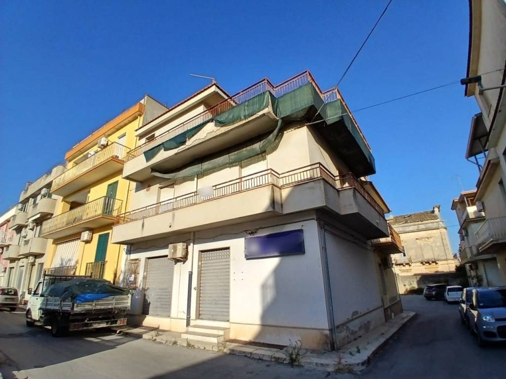 negozio in vendita a Rosolini