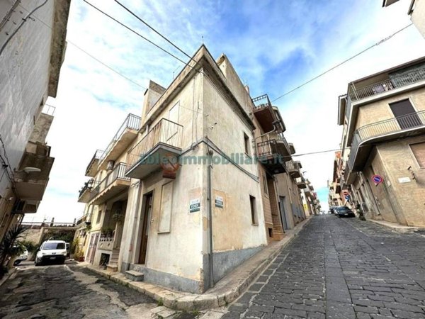 casa indipendente in vendita a Rosolini