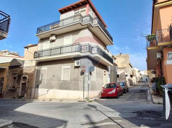 casa indipendente in vendita a Rosolini