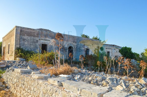 casale in vendita a Rosolini