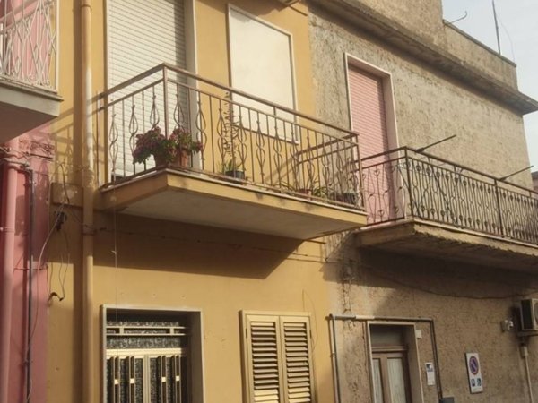 casa indipendente in vendita a Rosolini