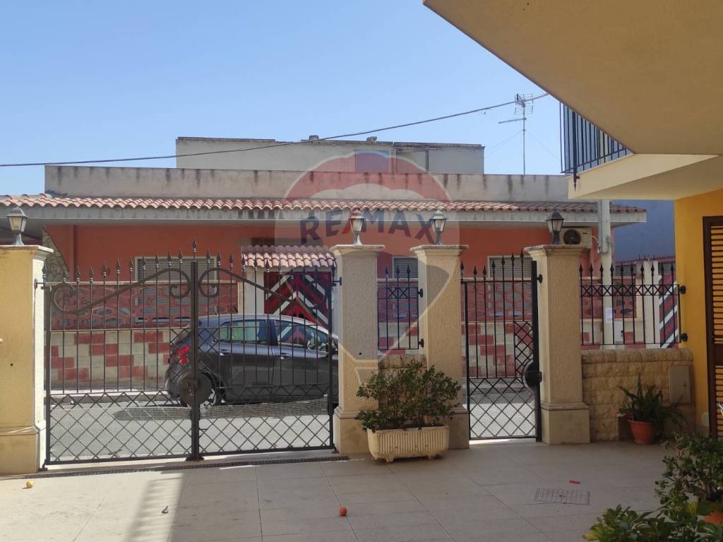 casa indipendente in vendita a Rosolini