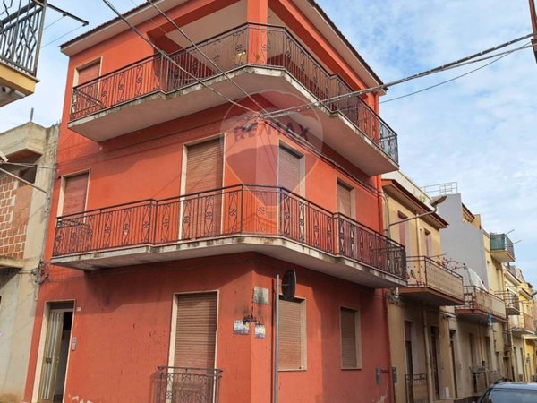 casa indipendente in vendita a Rosolini