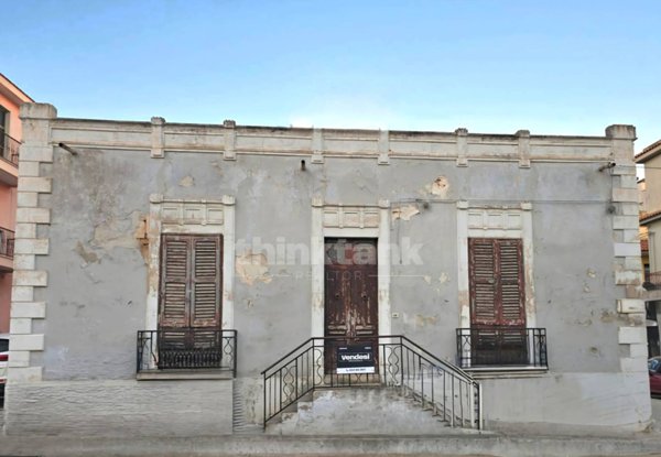 casa indipendente in vendita a Rosolini