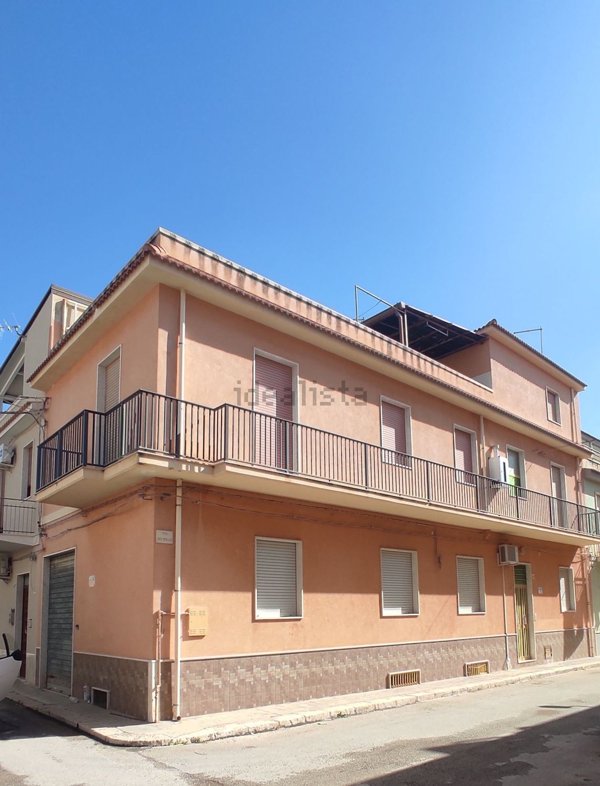 casa indipendente in vendita a Rosolini