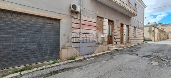 casa indipendente in vendita a Rosolini