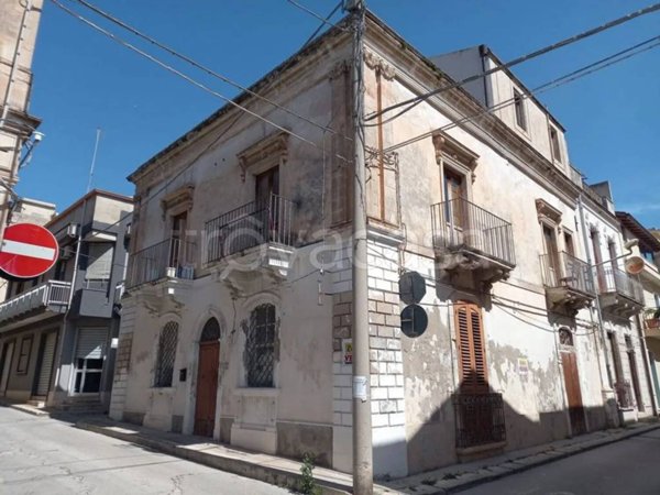 casa indipendente in vendita a Rosolini