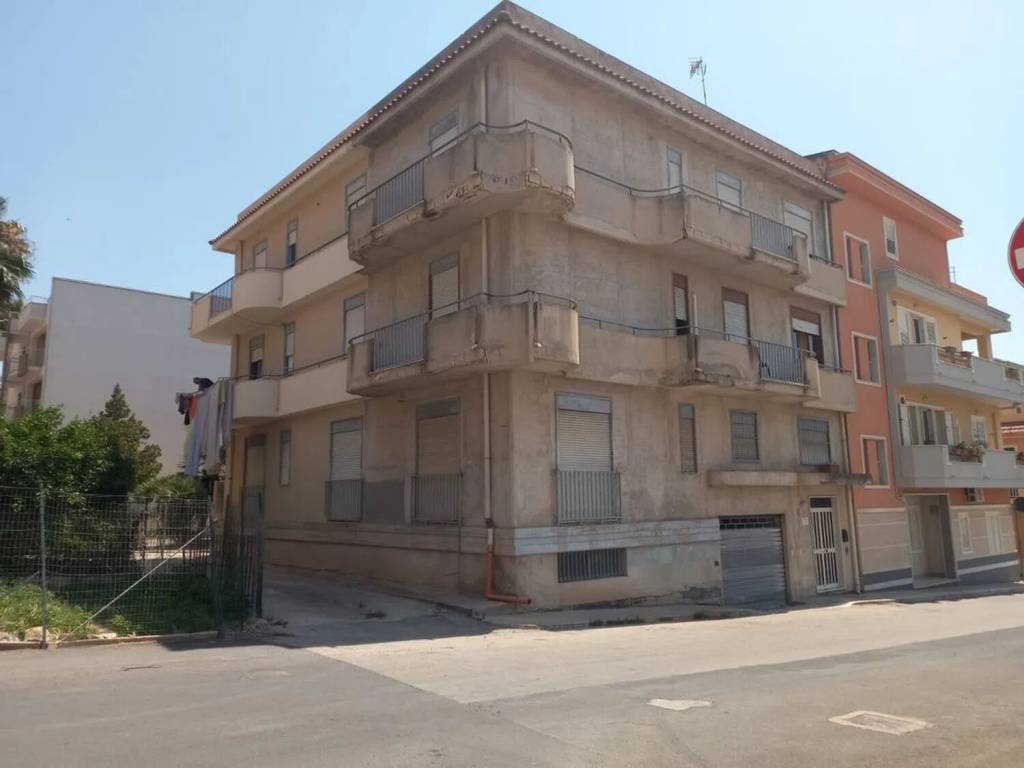 casa indipendente in vendita a Rosolini