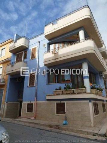 locale commerciale in vendita a Rosolini