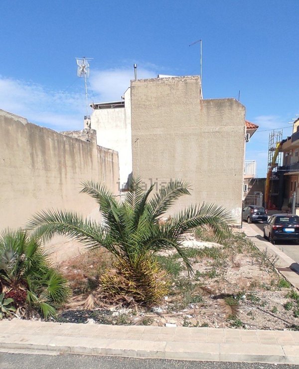 terreno edificabile in vendita a Rosolini