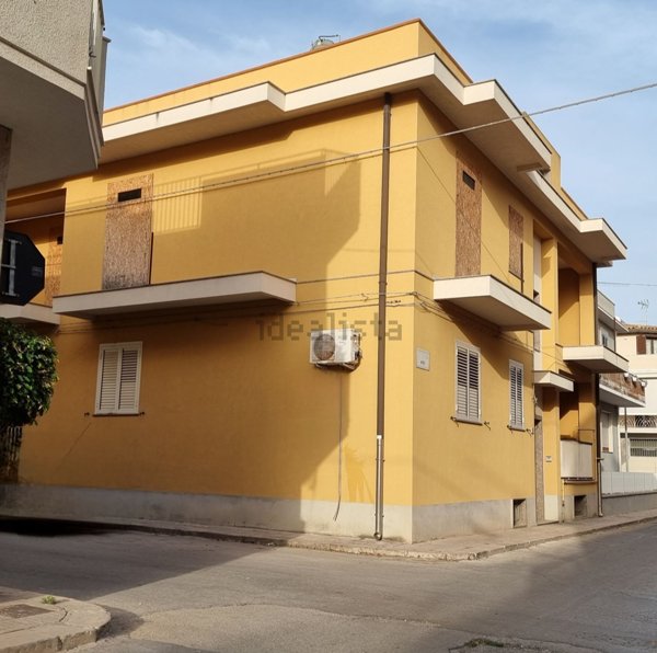 casa indipendente in vendita a Rosolini