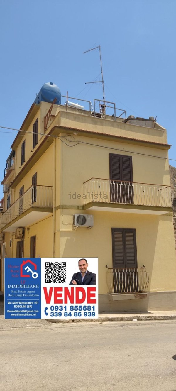 casa indipendente in vendita a Rosolini