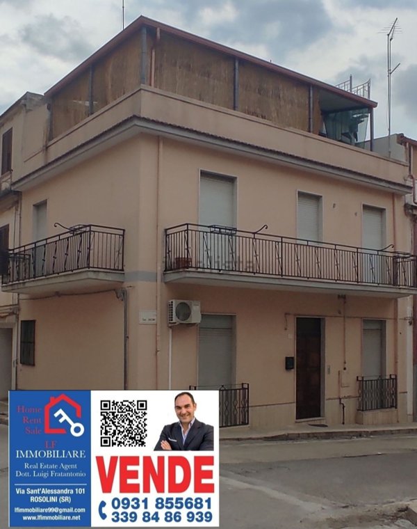casa indipendente in vendita a Rosolini