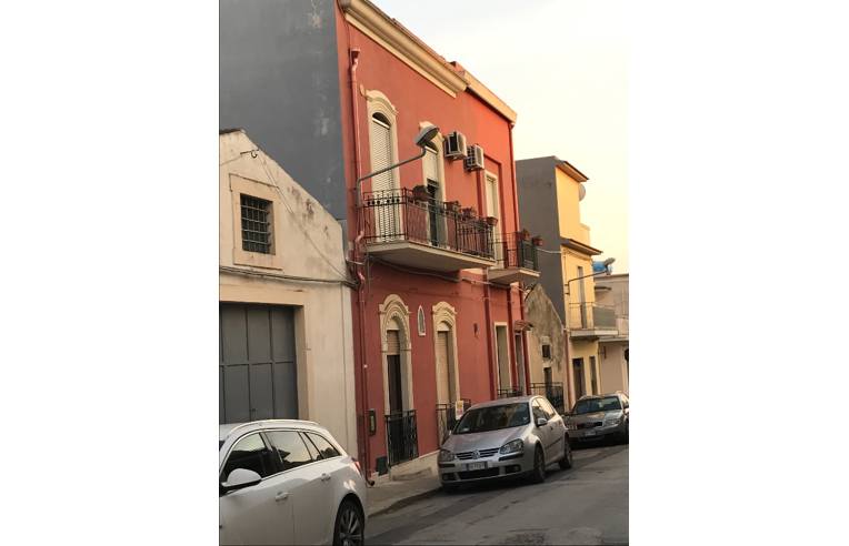 casa indipendente in vendita a Rosolini