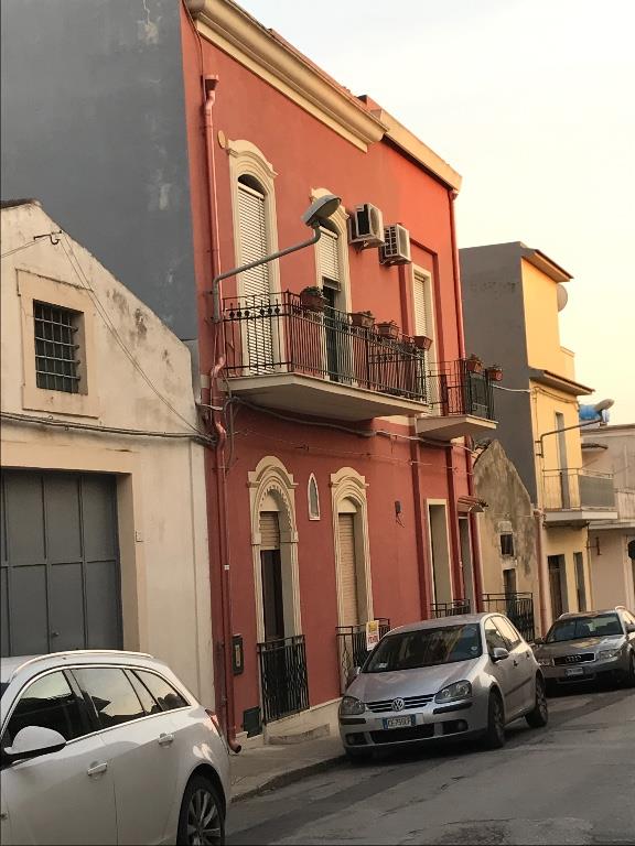 casa indipendente in vendita a Rosolini