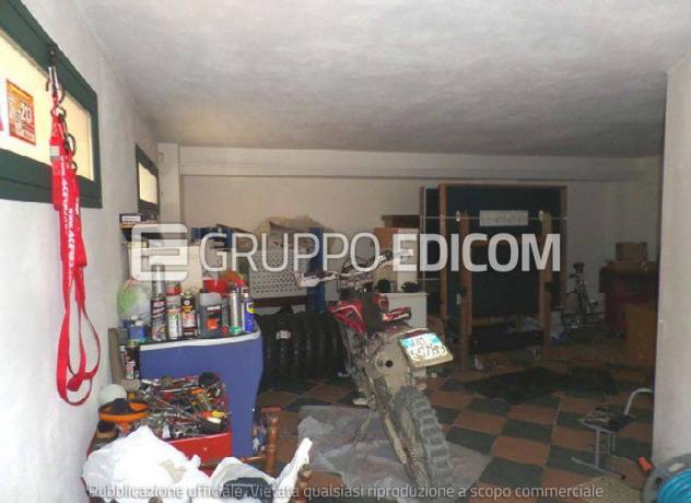 locale commerciale in vendita a Rosolini