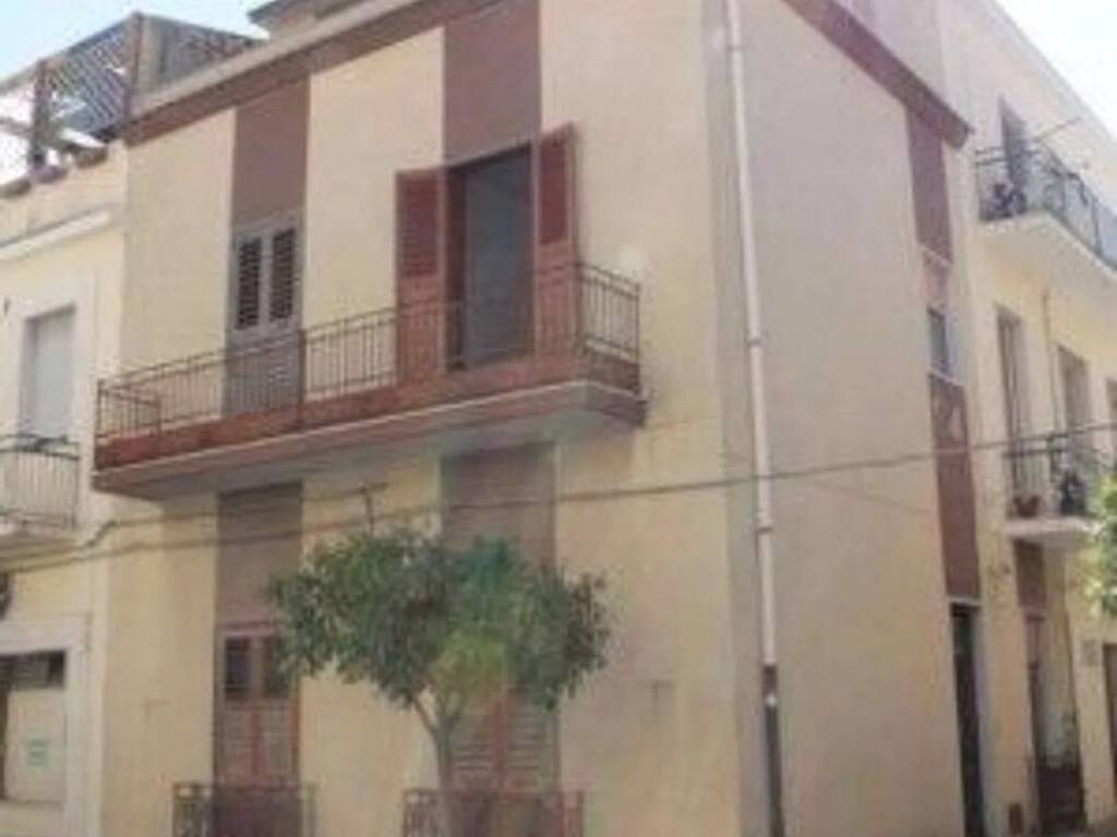 casa indipendente in vendita a Rosolini