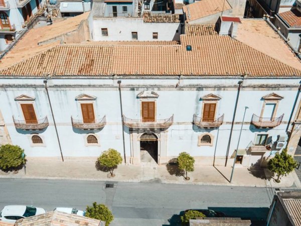 intera palazzina in vendita a Rosolini