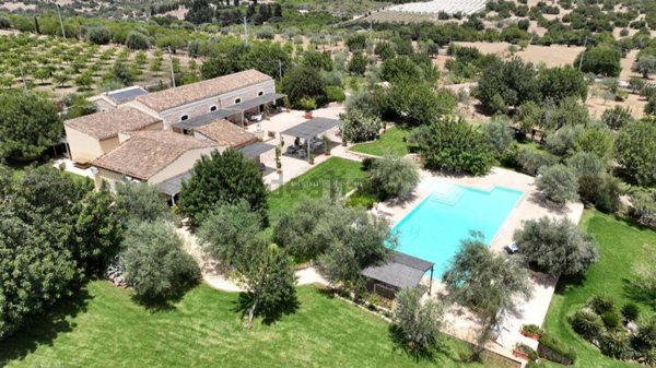 casa indipendente in vendita a Rosolini