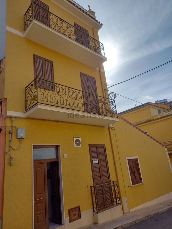 casa indipendente in vendita a Rosolini