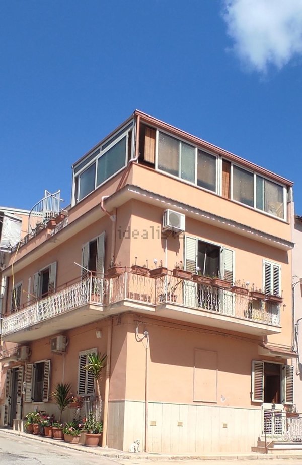 casa indipendente in vendita a Rosolini