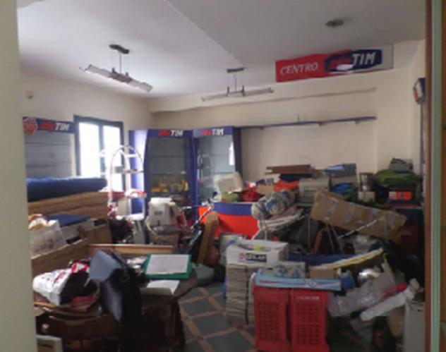 pentavano in vendita a Rosolini
