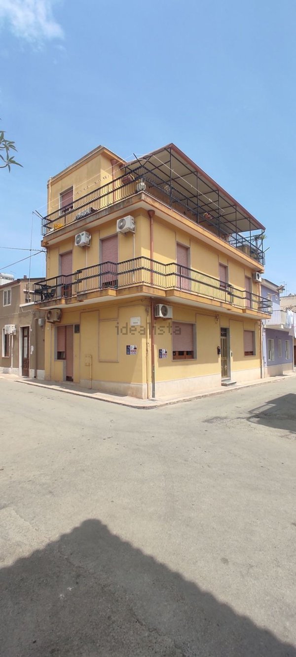 casa indipendente in vendita a Rosolini