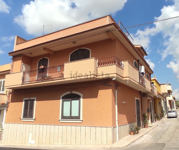 casa indipendente in vendita a Rosolini