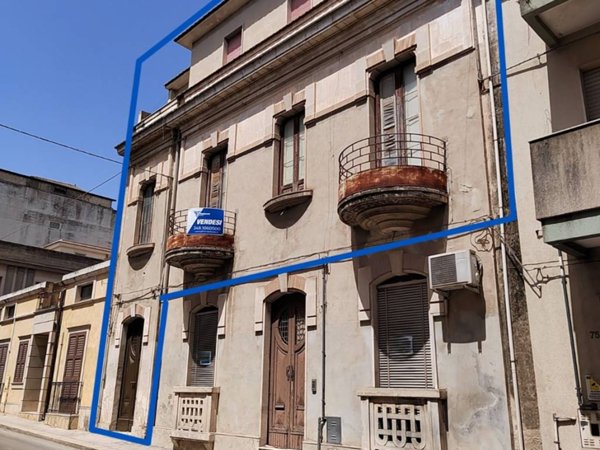 casa indipendente in vendita a Rosolini