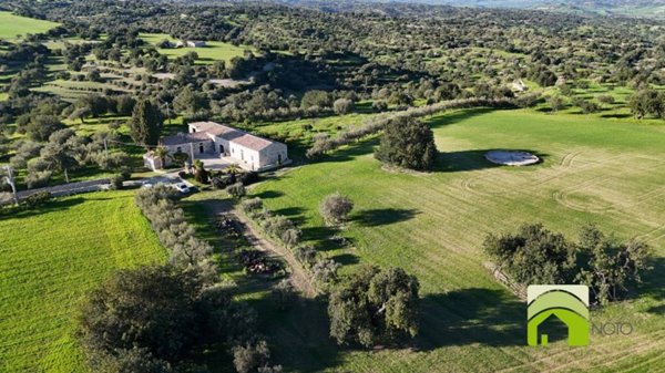 casale in vendita a Rosolini