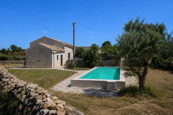 casa indipendente in vendita a Rosolini