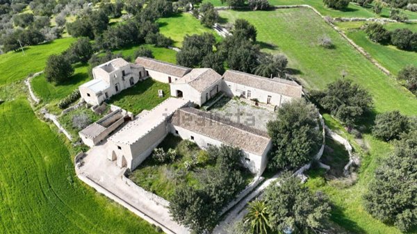 casale in vendita a Rosolini