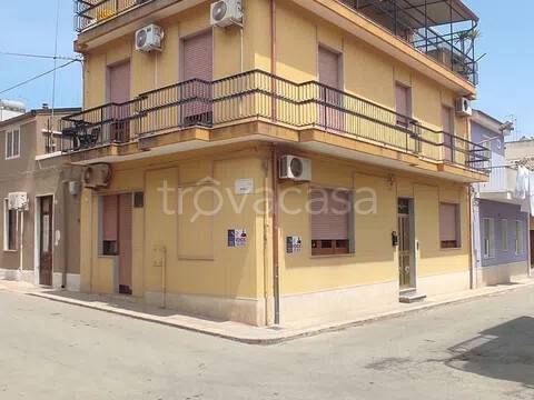 casa indipendente in vendita a Rosolini