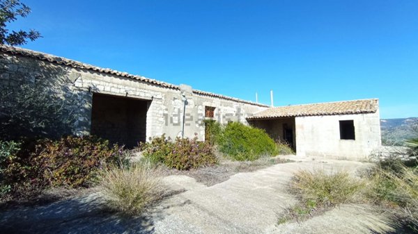 casale in vendita a Rosolini