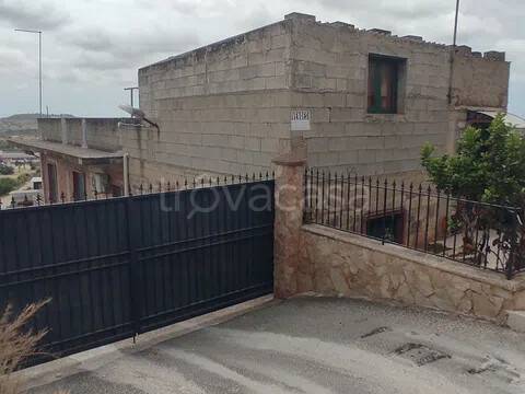 casa indipendente in vendita a Rosolini