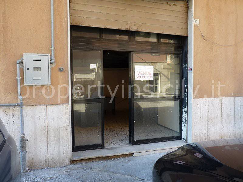negozio in vendita a Siracusa in zona Belvedere